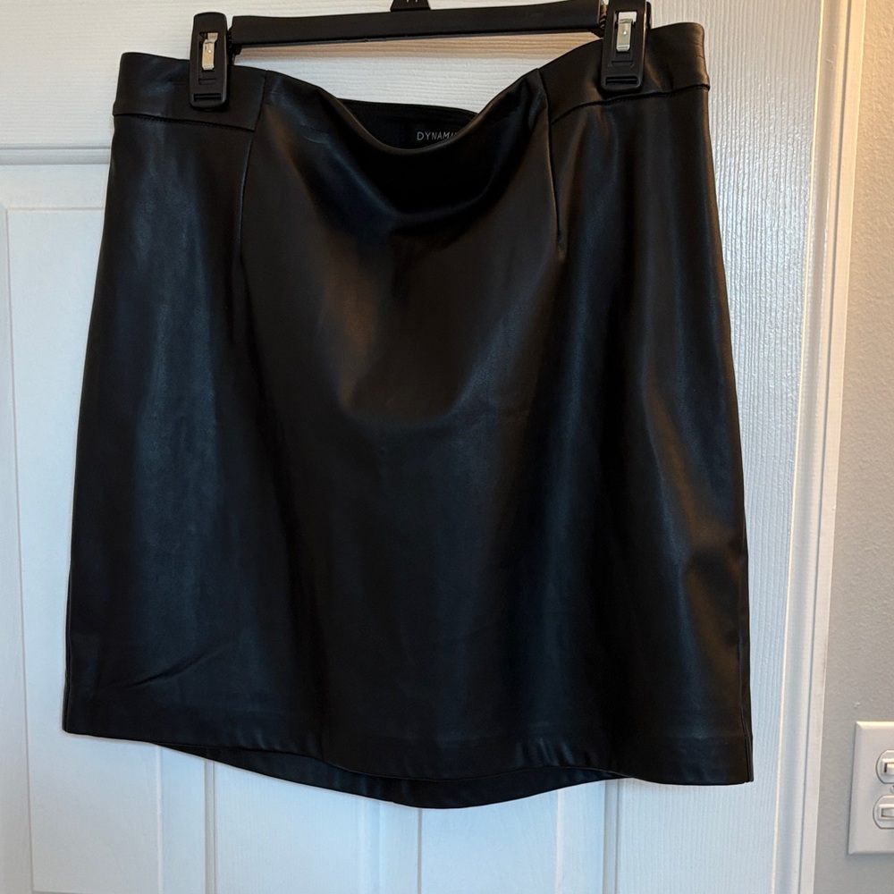 Dynamite Black Mini Skirt
